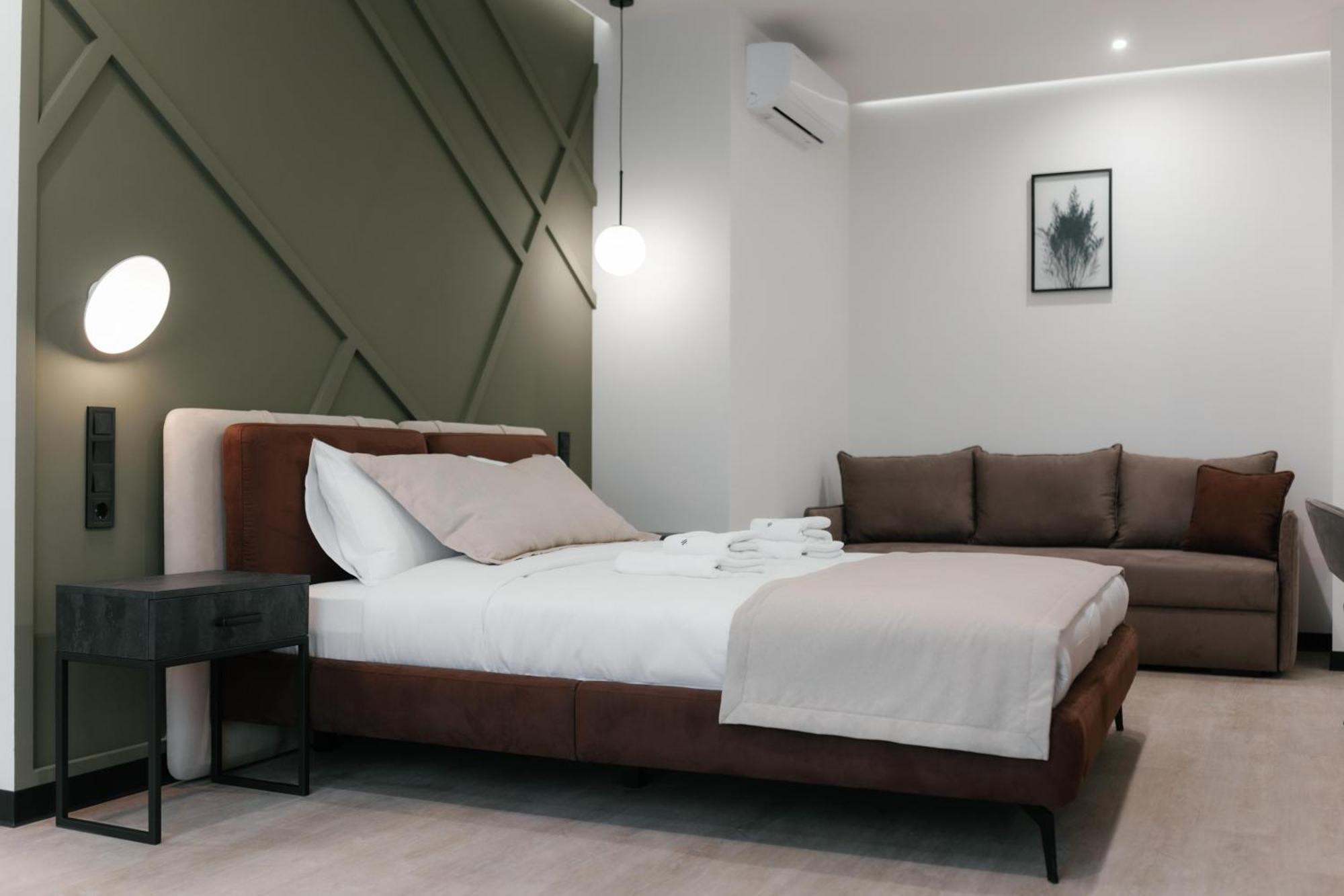 Select Hotel Лвив Екстериор снимка