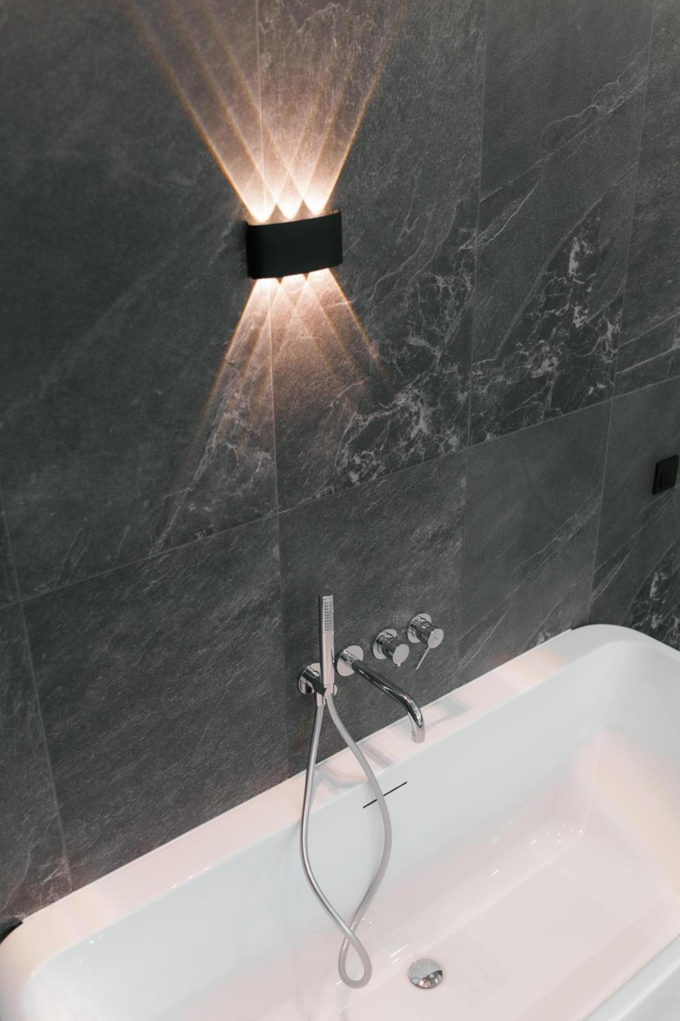 Select Hotel Лвив Екстериор снимка