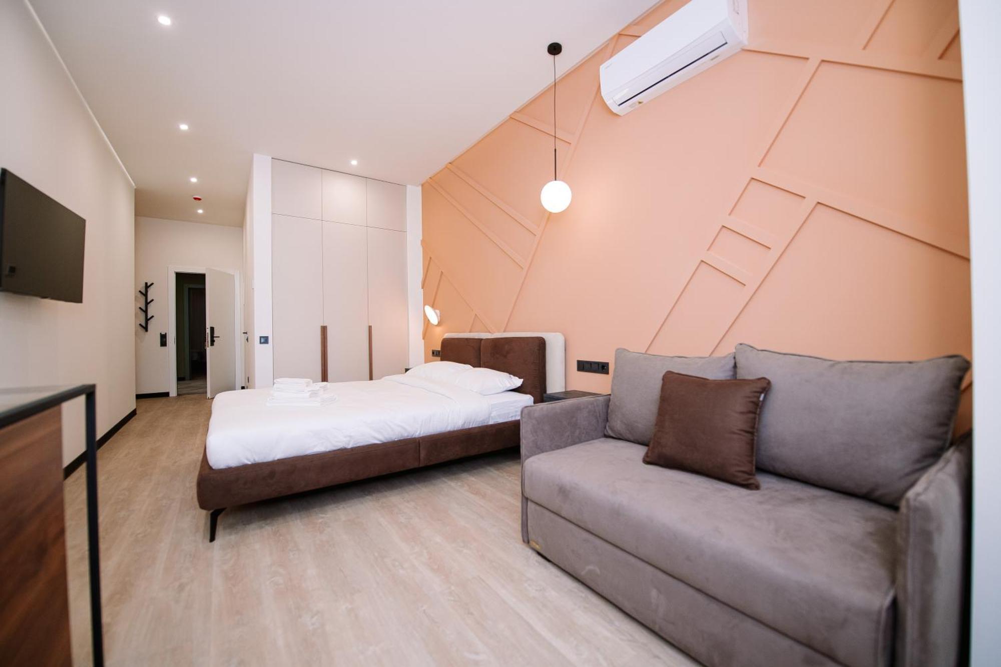 Select Hotel Лвив Екстериор снимка